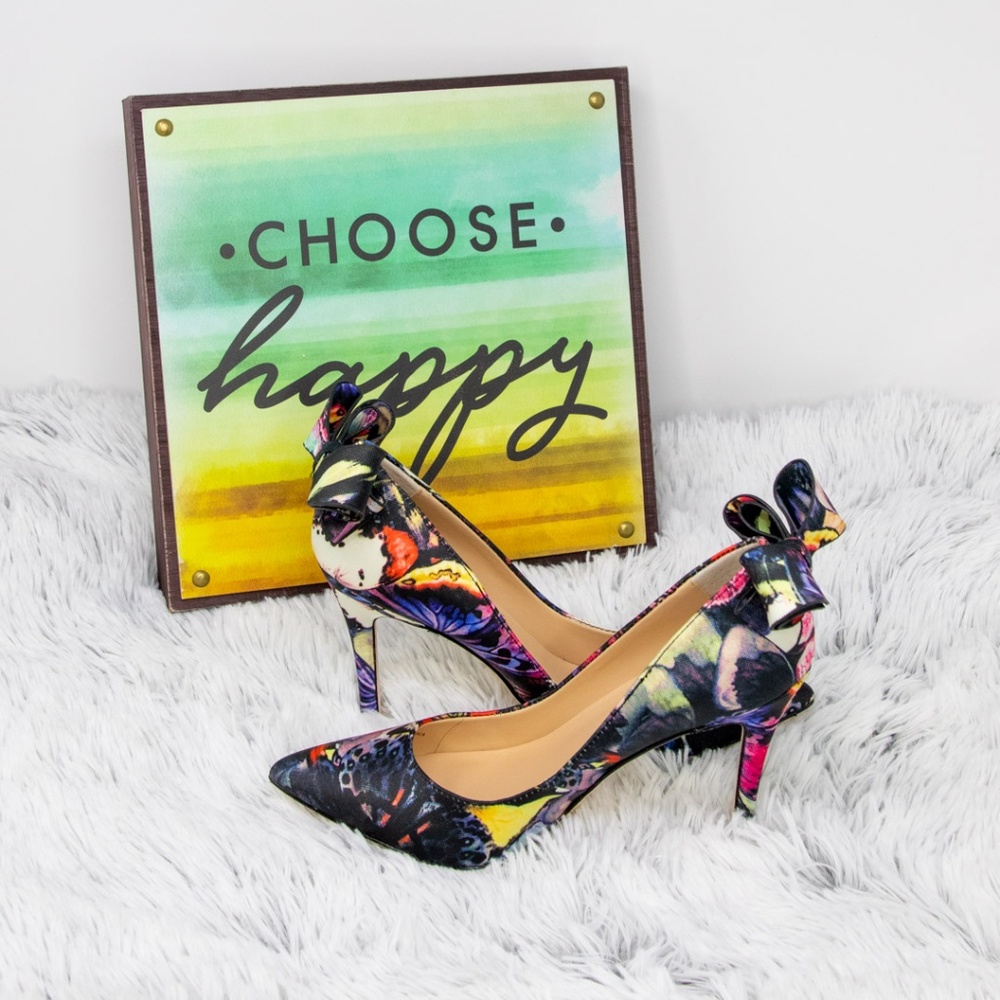 Neiman Marcus Verity Blackbright Pumps